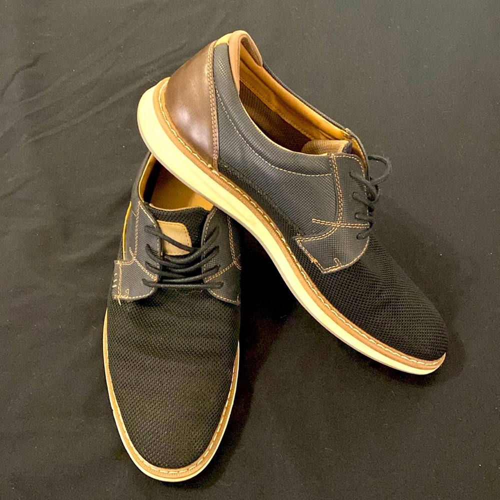 J Ferrar men’s dress shoes. Worn 3 times.